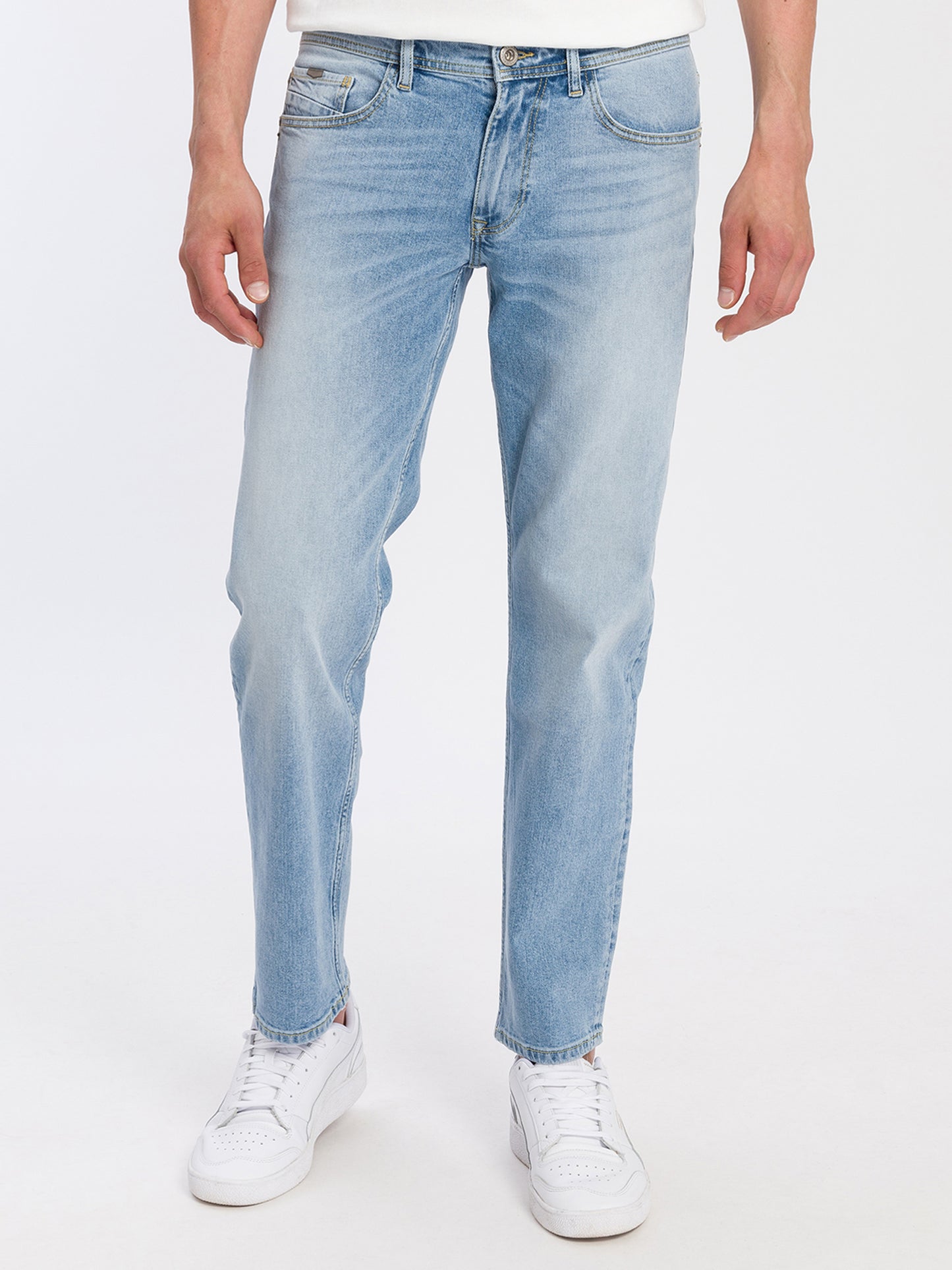 straight-leg-jeans-herren-804dpa-1.jpg